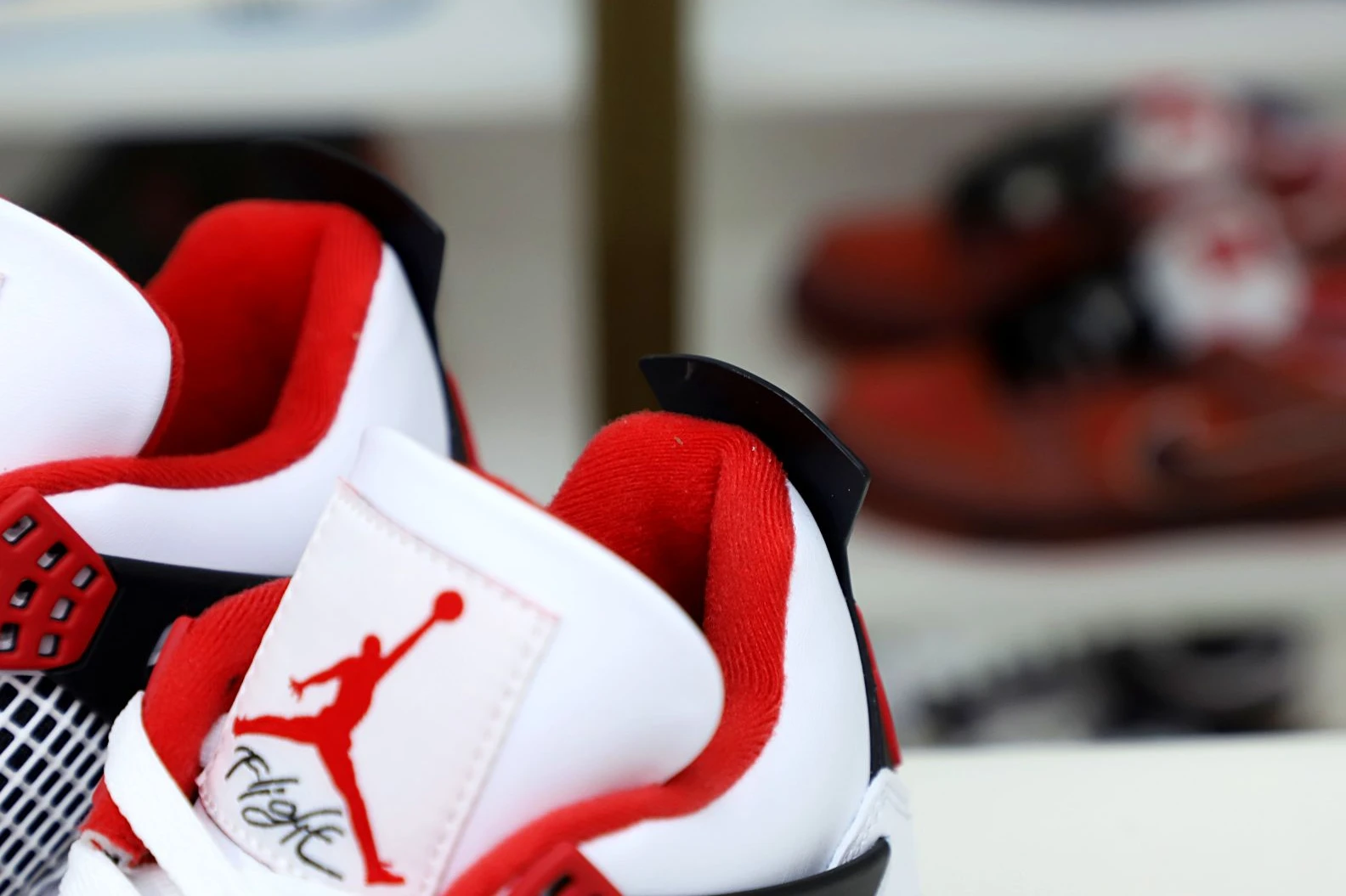 GoAnywhere Kimikick AIR JORDAN 4 RETRO 'FIRE RED' 2001