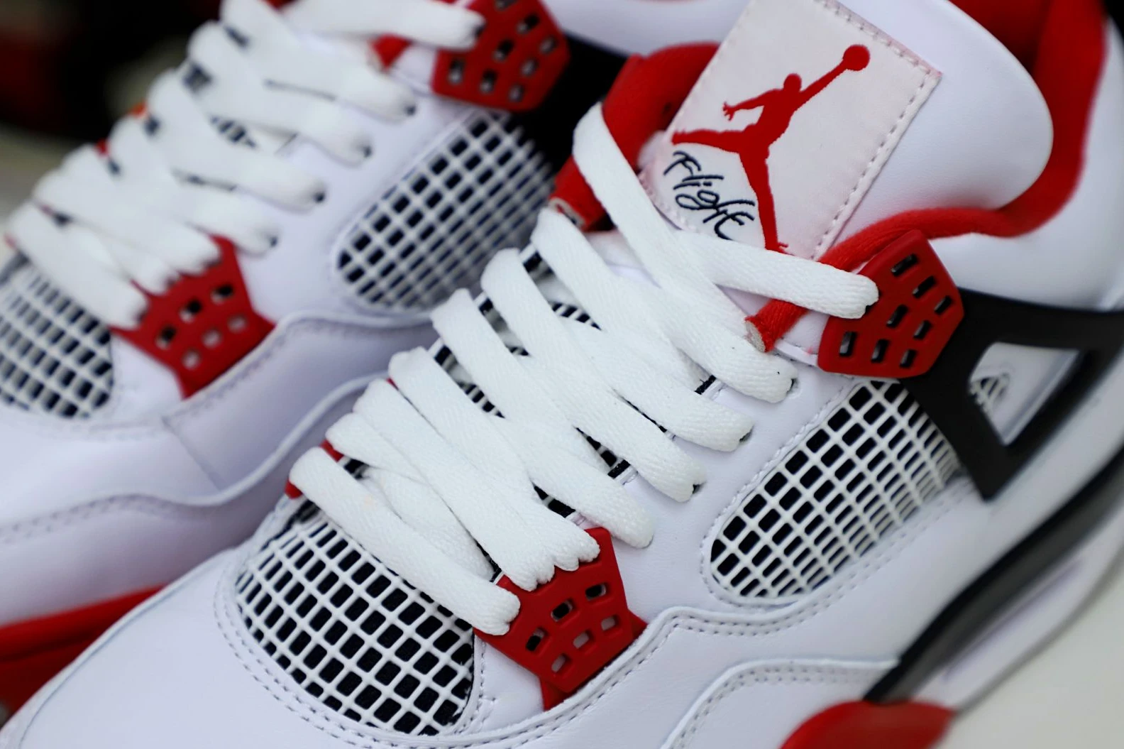 GoAnywhere Kimikick AIR JORDAN 4 RETRO 'FIRE RED' 2001