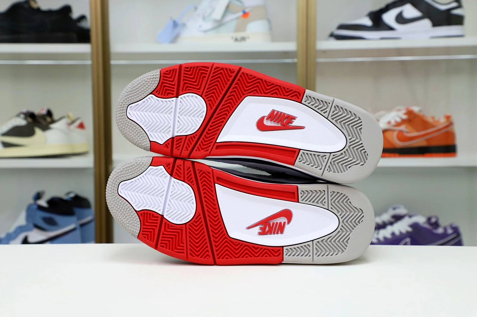 GoAnywhere Kimikick AIR JORDAN 4 RETRO 'FIRE RED' 2001