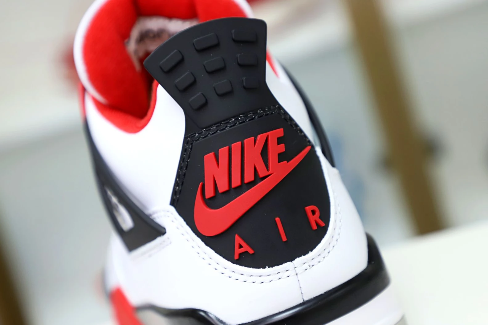 GoAnywhere Kimikick AIR JORDAN 4 RETRO 'FIRE RED' 2001