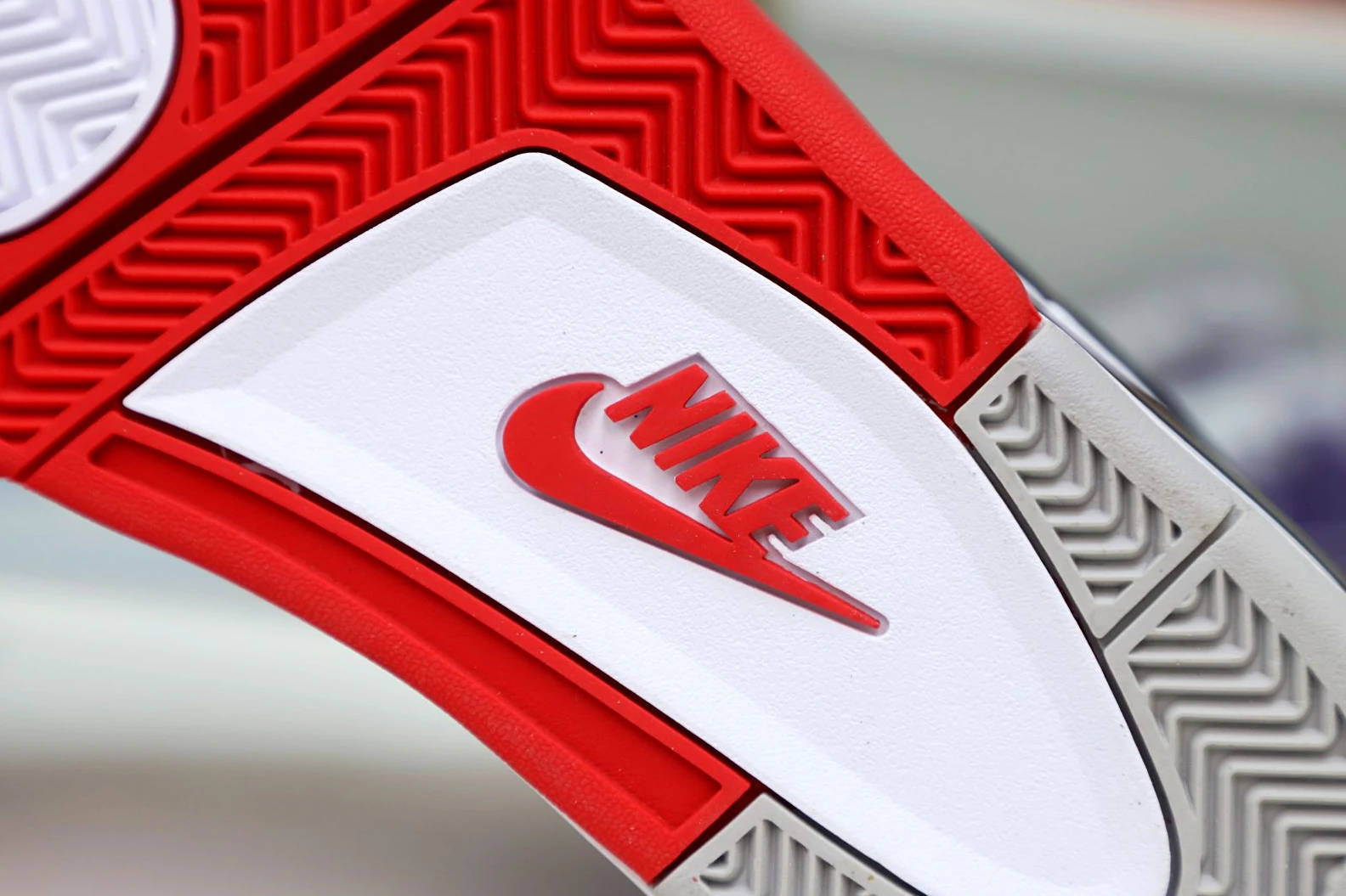 GoAnywhere Kimikick AIR JORDAN 4 RETRO 'FIRE RED' 2001