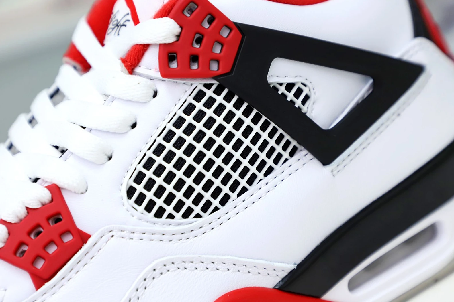 GoAnywhere Kimikick AIR JORDAN 4 RETRO 'FIRE RED' 2001