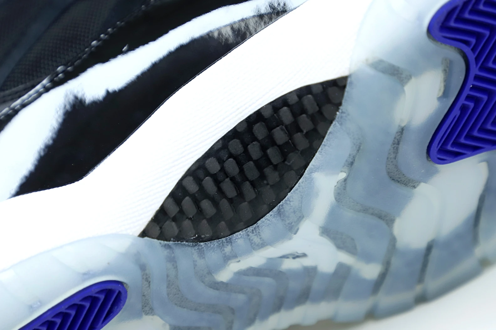 GoAnywhere Kimikick NIKE AIR JORDAN 3529