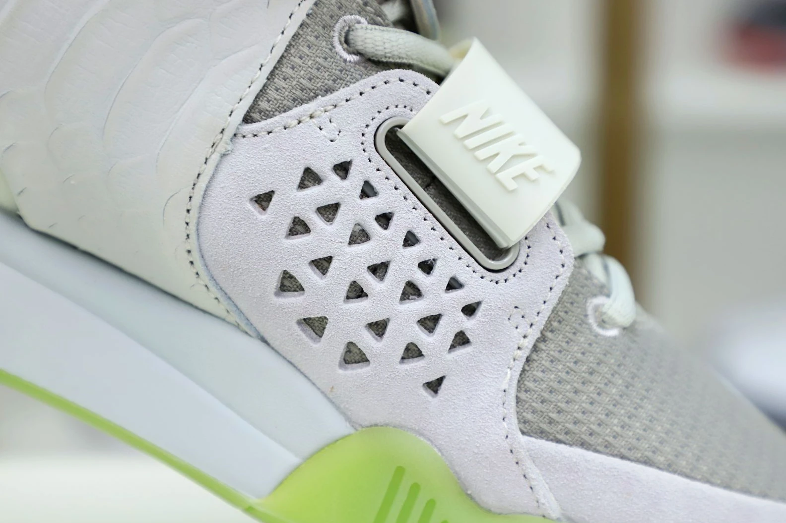 GoAnywhere Kimikick Nike Air Yeezy 2 nrg kanye west 42