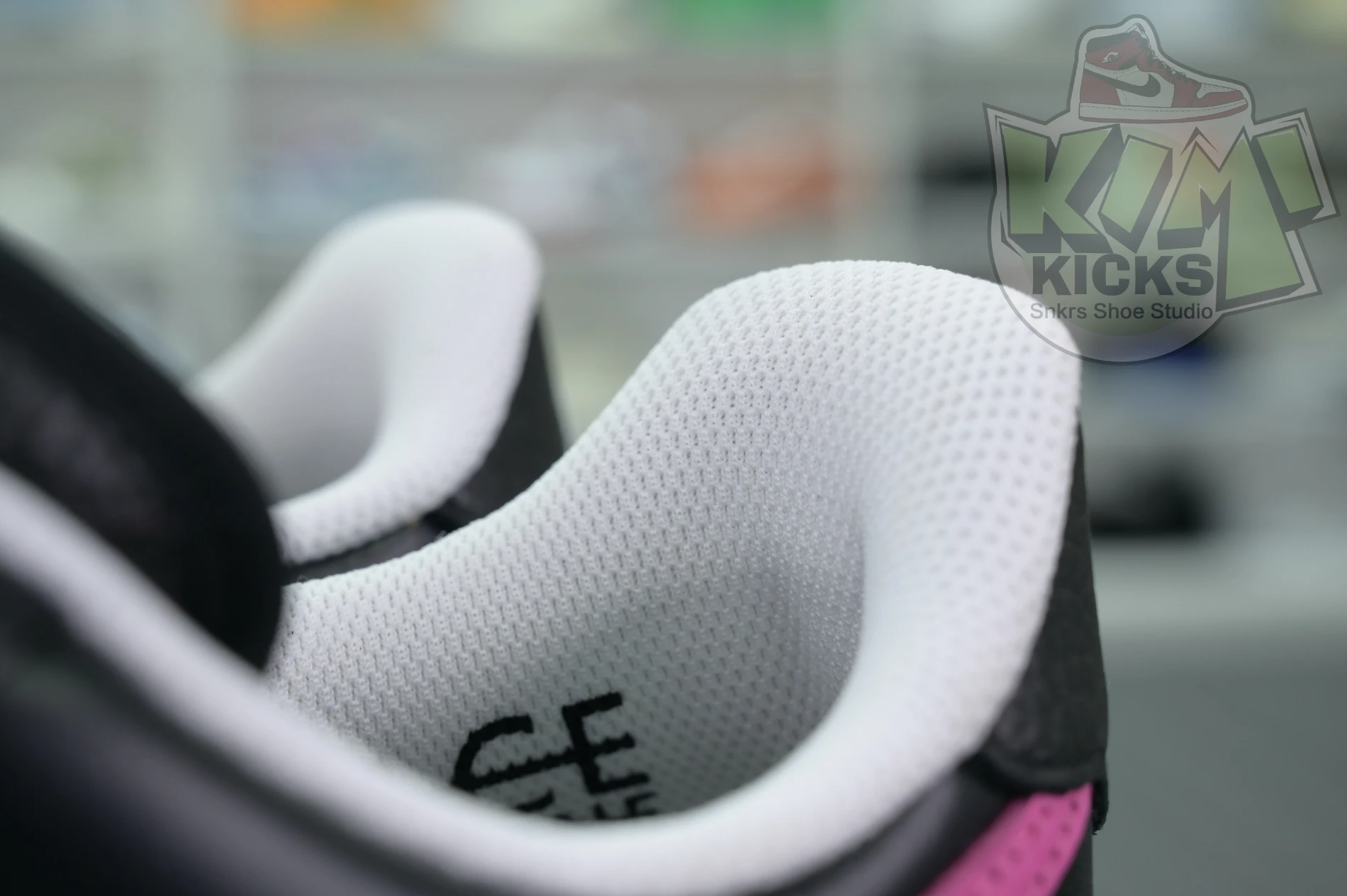 GoAnywhere Kimikick Peaceminusone x Nike Air Force 1 “Para- Noise 3.0” 3388