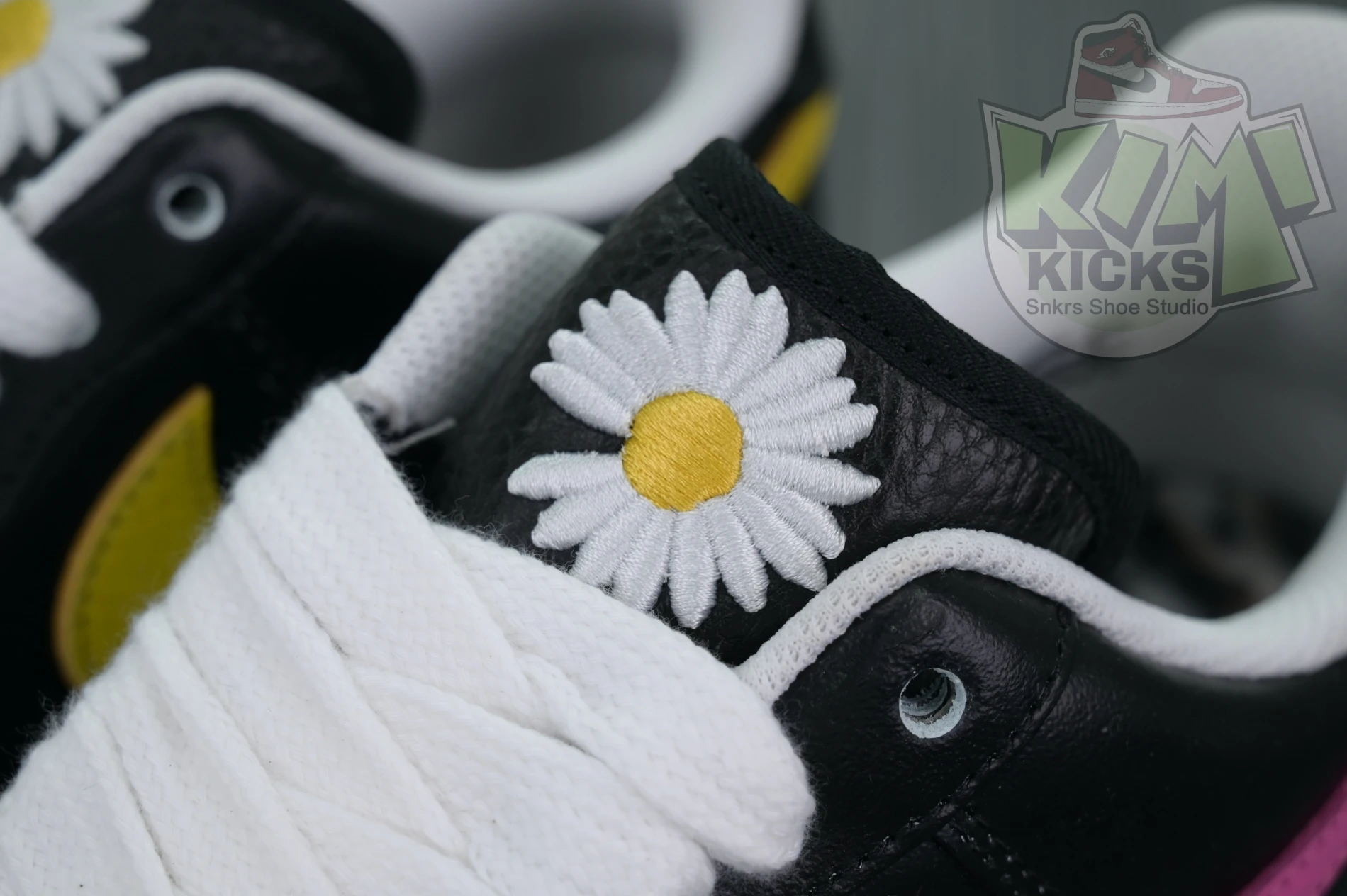 GoAnywhere Kimikick Peaceminusone x Nike Air Force 1 “Para- Noise 3.0” 3388