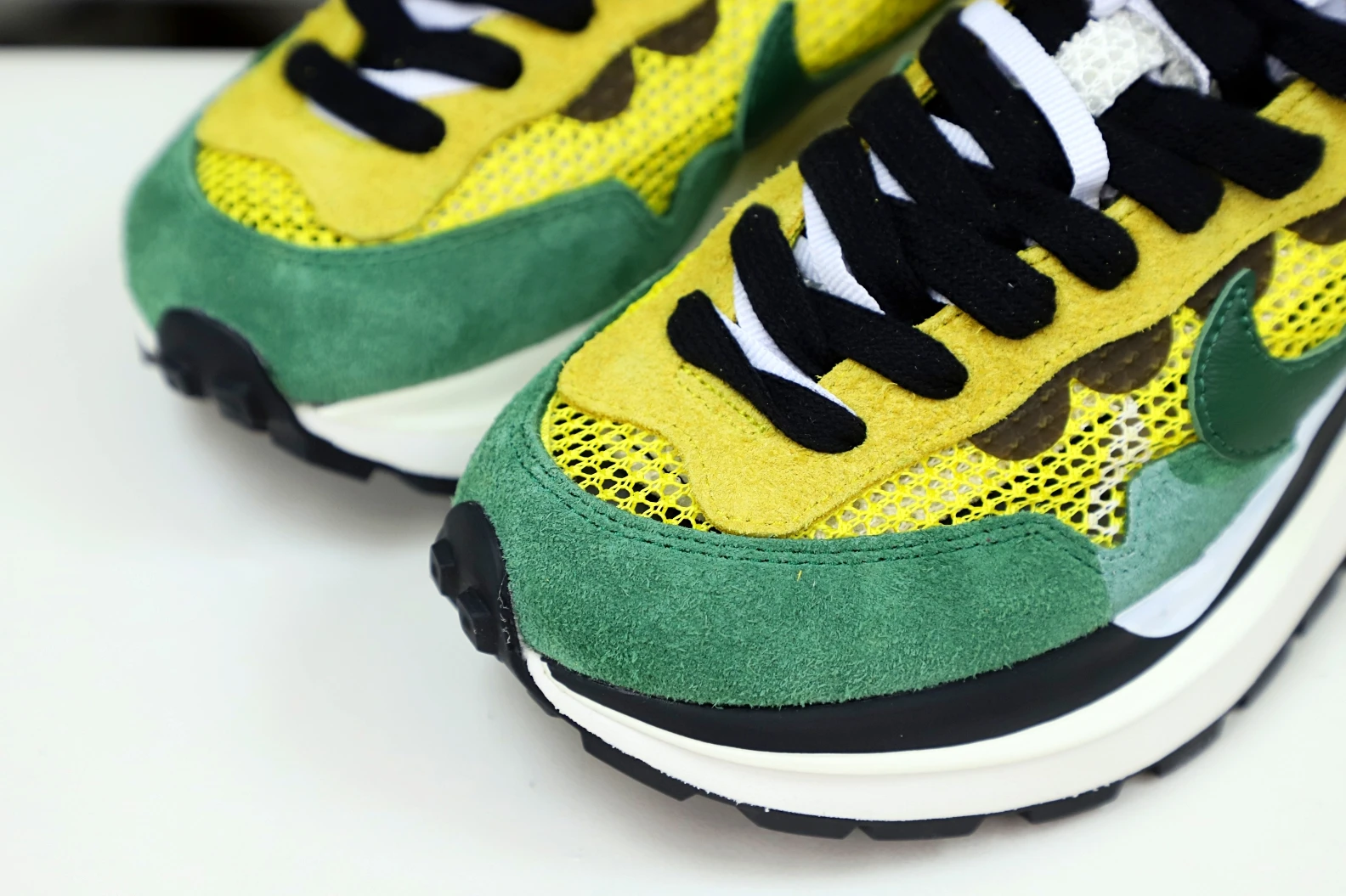 GoAnywhere Kimikick SACAI X VAPORWAFFLE 'TOUR YELLOW' 2970