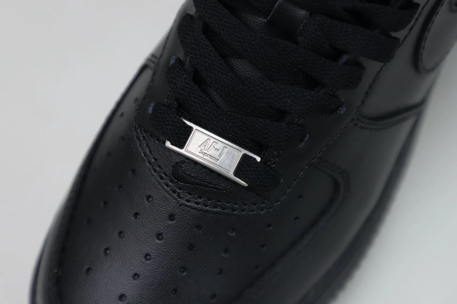 GoAnywhere Kimikick Supreme Nike Air Force 1 Low 3459