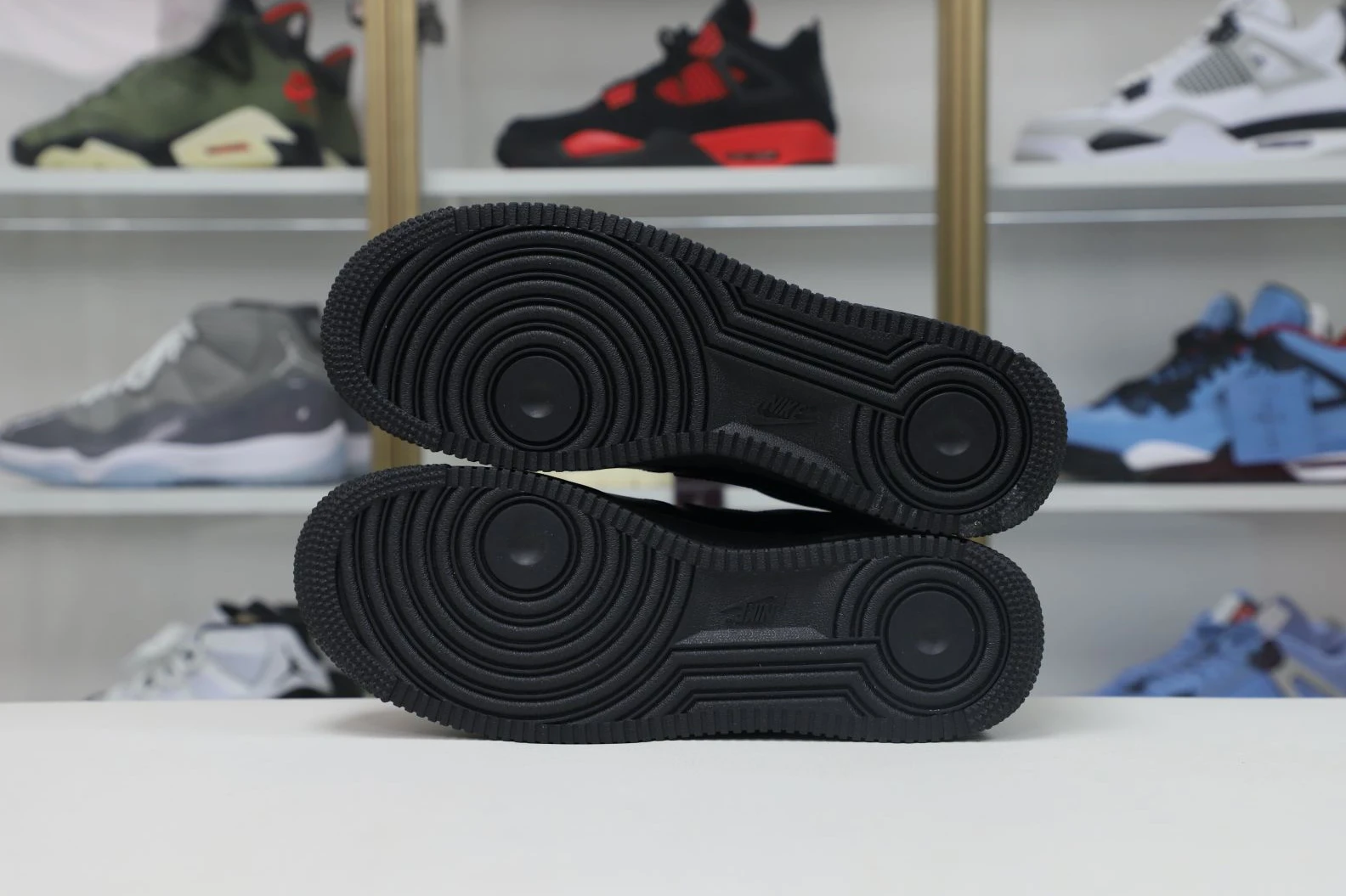 GoAnywhere Kimikick Supreme Nike Air Force 1 Low 3459