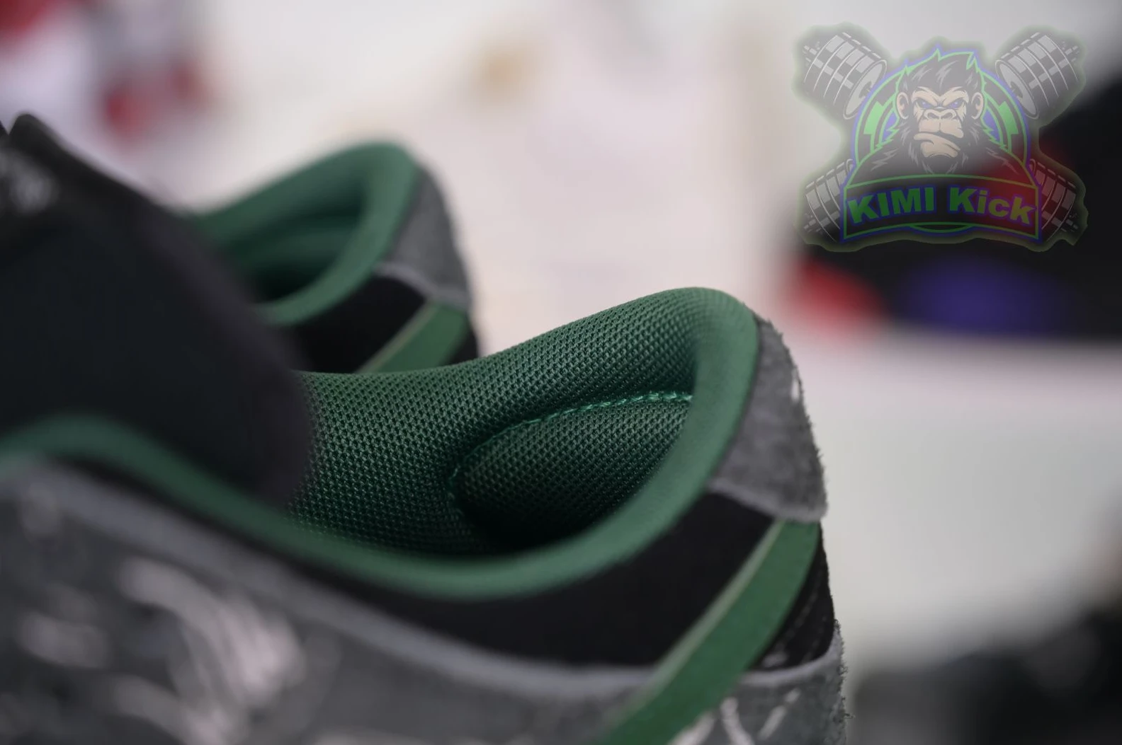 GoAnywhere Kimikick There Skateboards x Nike Dunk SB 3395