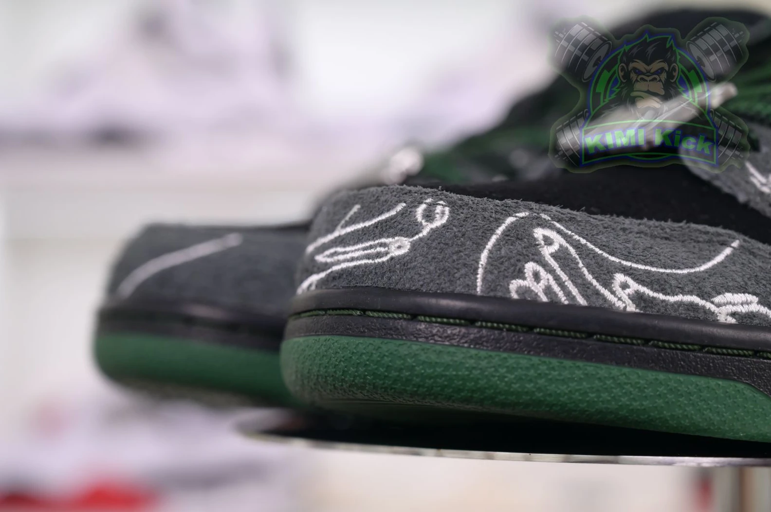 GoAnywhere Kimikick There Skateboards x Nike Dunk SB 3395
