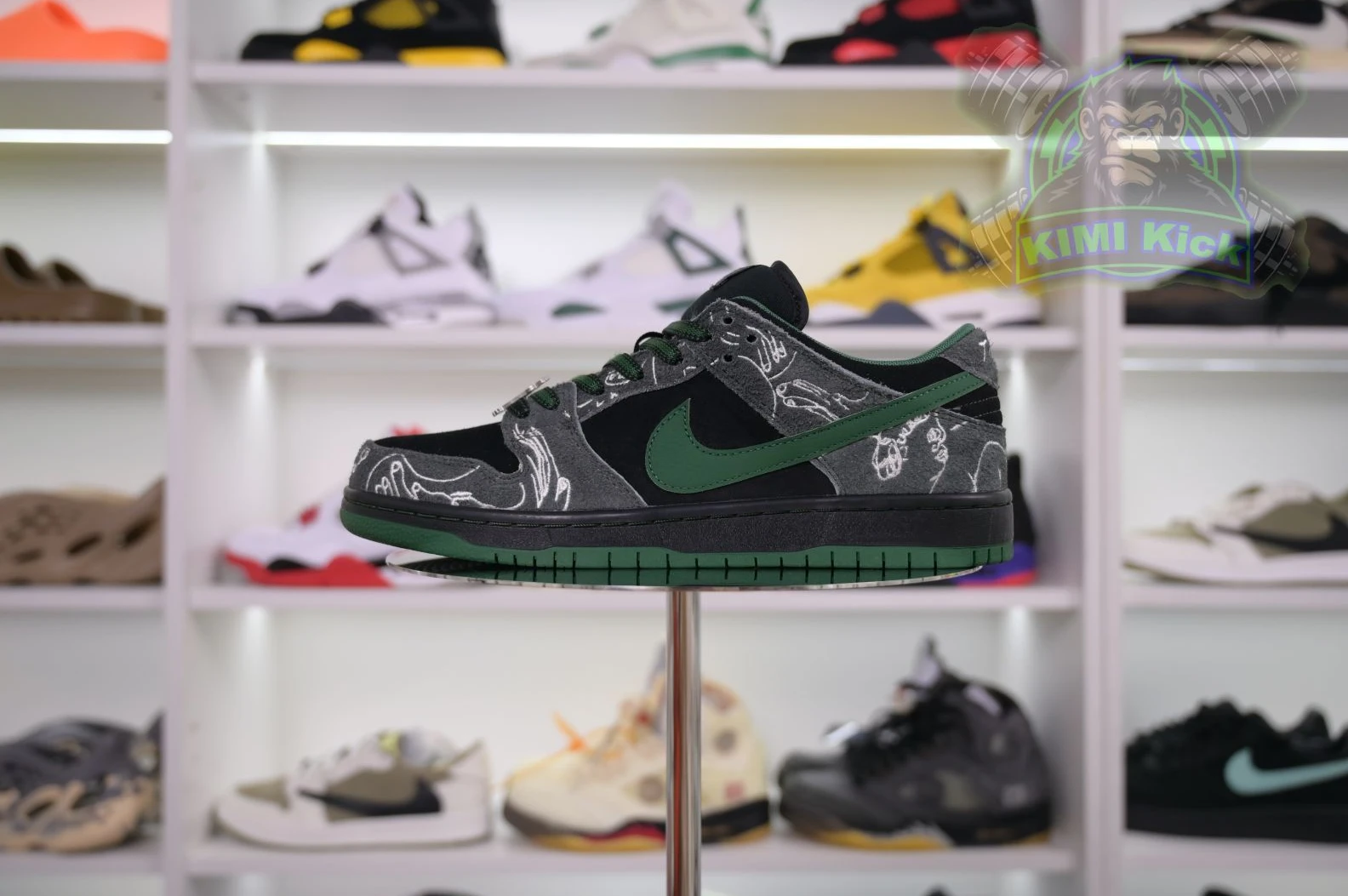 GoAnywhere Kimikick There Skateboards x Nike Dunk SB 3395
