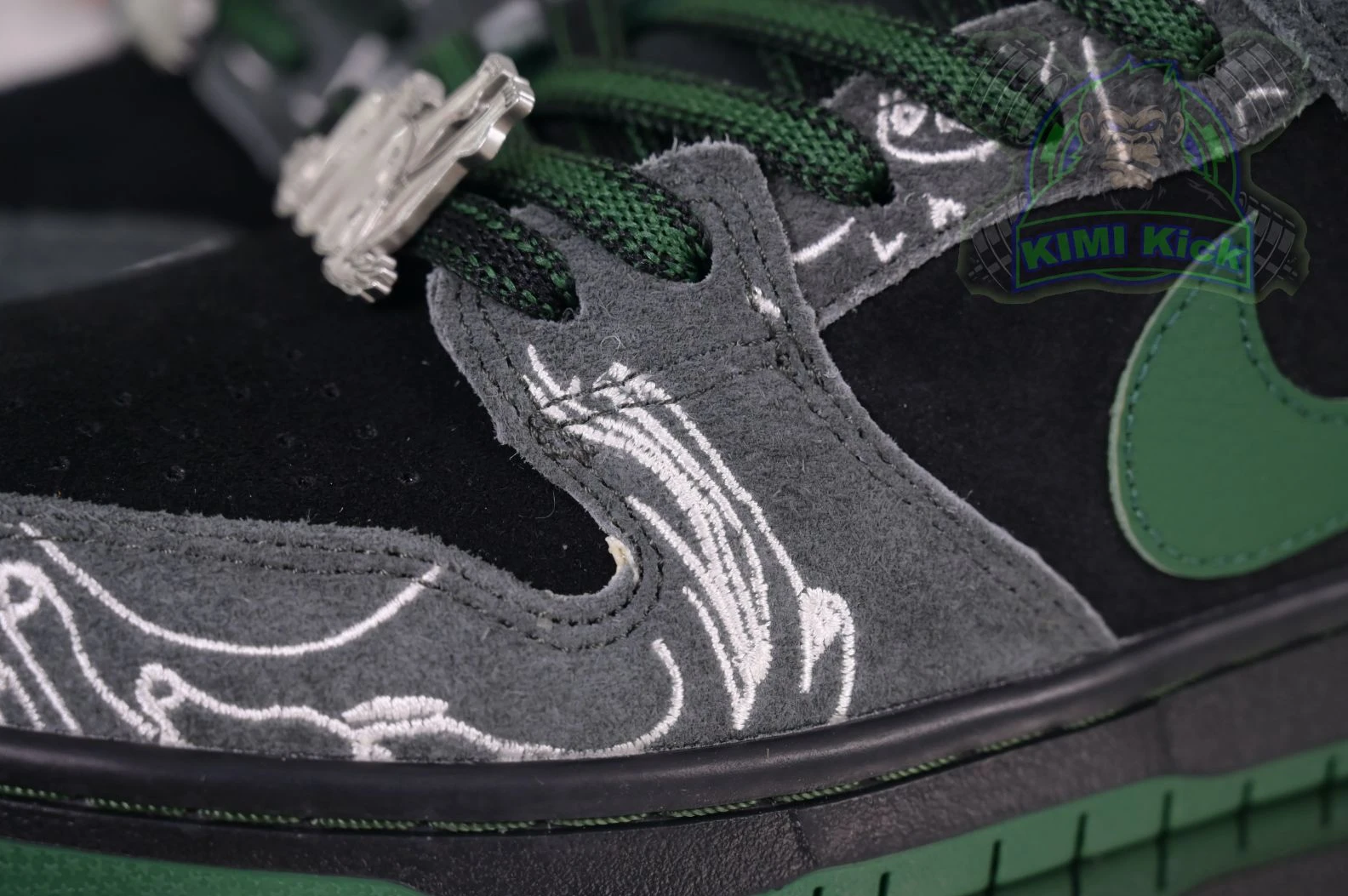 GoAnywhere Kimikick There Skateboards x Nike Dunk SB 3395