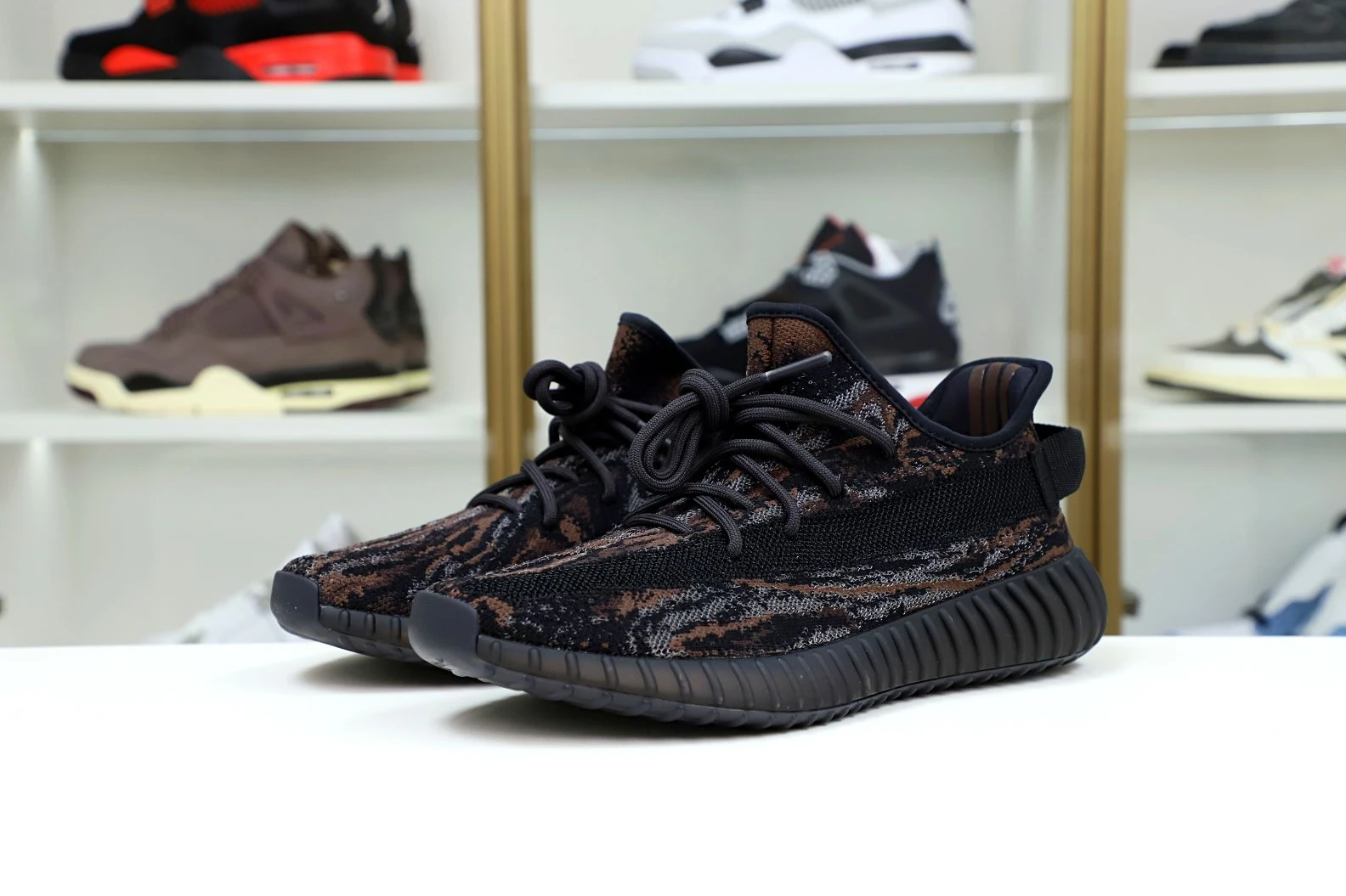 GoAnywhere Kimikick YEEZY BOOST 350 V2 MX ROCK 88