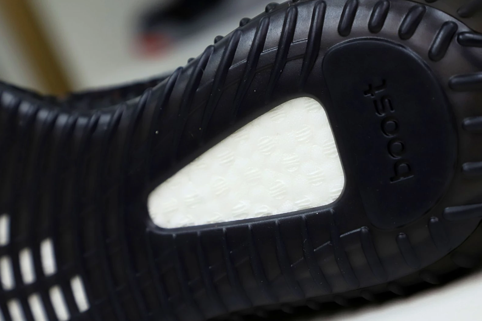 GoAnywhere Kimikick YEEZY BOOST 350 V2 MX ROCK 88