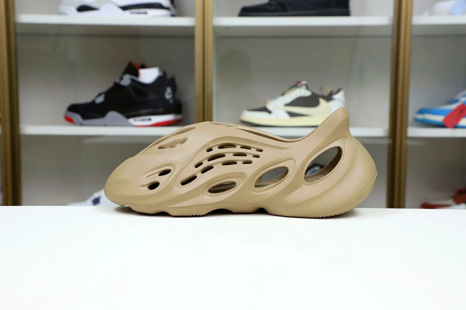 GoAnywhere Kimikick YEEZY FOAM RUNNER GV 26