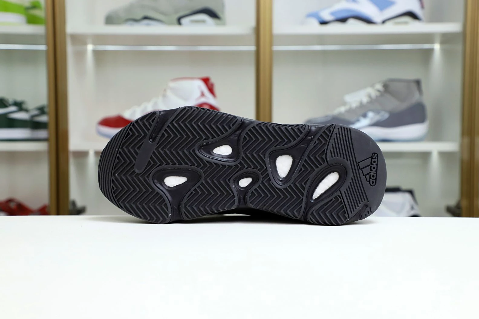 GoAnywhere Kimikick Yeezy Boost 700 V2 Vanta 46
