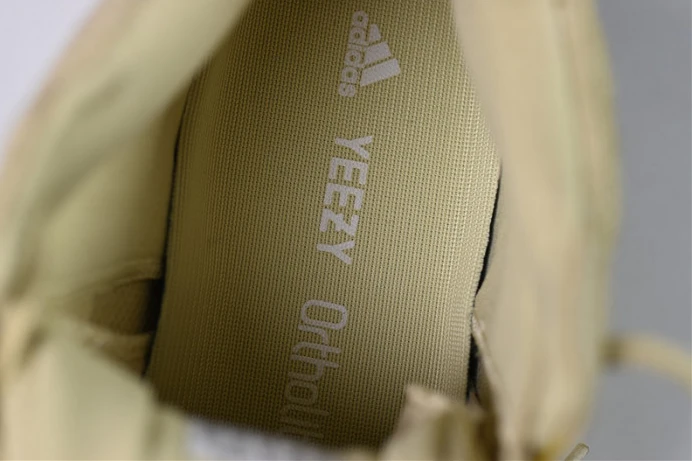 GoAnywhere ad*s yeezy 500 super moon yellow desert rat db 109