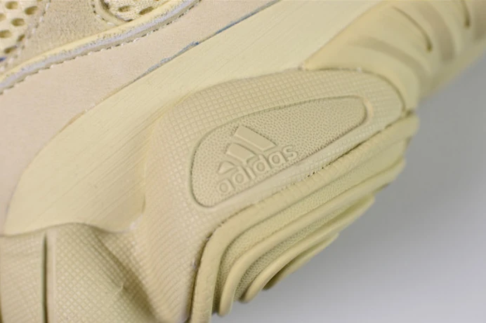 GoAnywhere ad*s yeezy 500 super moon yellow desert rat db 109