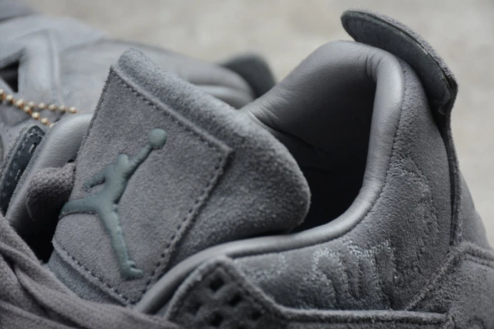 GoAnywhere nike air jordan 4 retro kaws cool grey 930155 1827