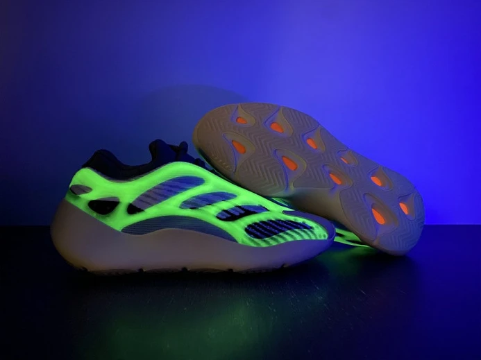 GoodFit Adidas Yeezy 700 V3 Fade Salt ID 360