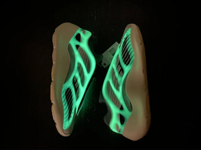 GoodFit Adidas Yeezy 700 V3 Fade Salt ID 360