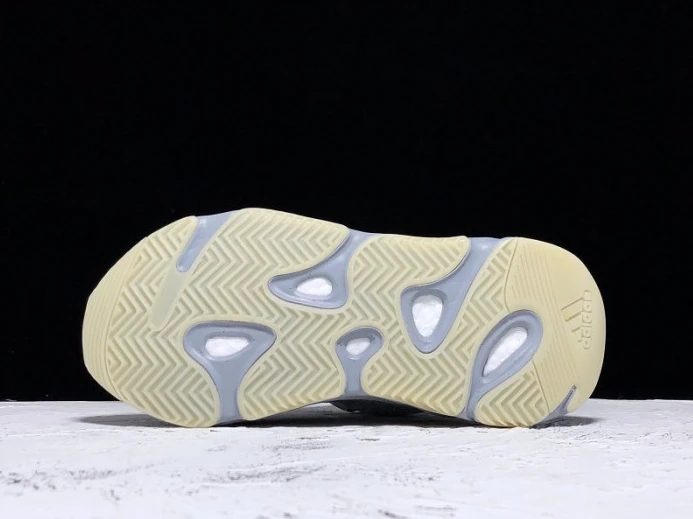 GoodFit Adidas Yeezy Boost 700 V2 'Inertia' FW 464