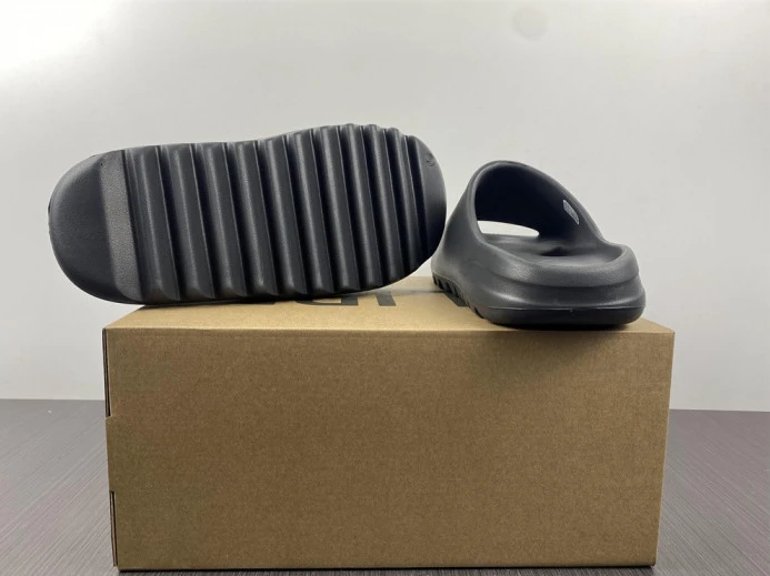 GoodFit Adidas Yeezy Slide Onyx HQ 406