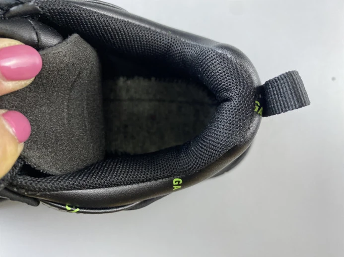GoodFit BLCG SNEAKER TRIPLE.S.GOMMA BLACK 524039 W2FA1 2521