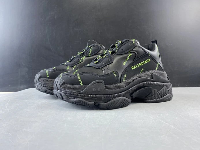 GoodFit BLCG SNEAKER TRIPLE.S.GOMMA BLACK 524039 W2FA1 2521
