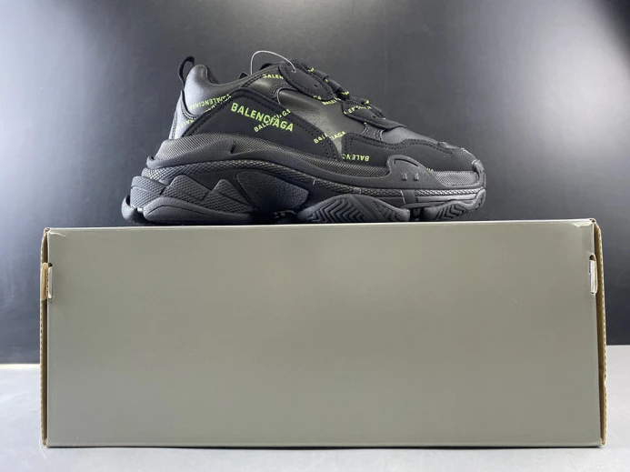 GoodFit BLCG SNEAKER TRIPLE.S.GOMMA BLACK 524039 W2FA1 2521