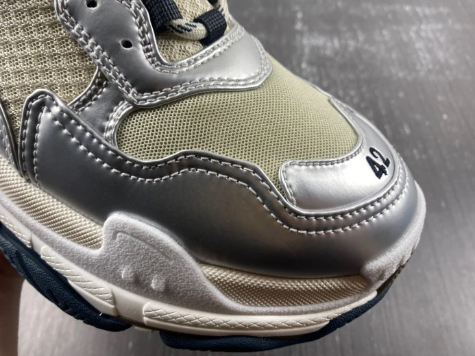 GoodFit BLCG TRIPLE S SNEAKER 524039 W2FS2 2351