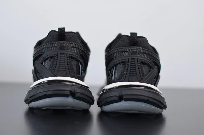 GoodFit BLCG Track 2 570391 W2GN3 2601