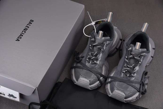 GoodFit Ba*len*cia*ga 3xl sneaker w2sm 2055