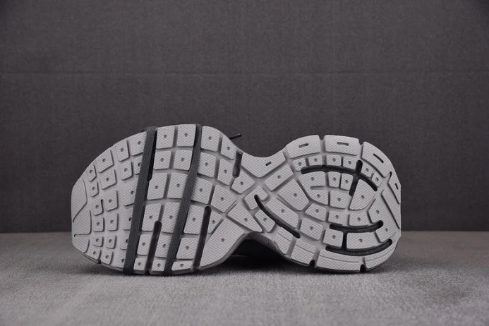 GoodFit Ba*len*cia*ga 3xl sneaker w2sm 2055