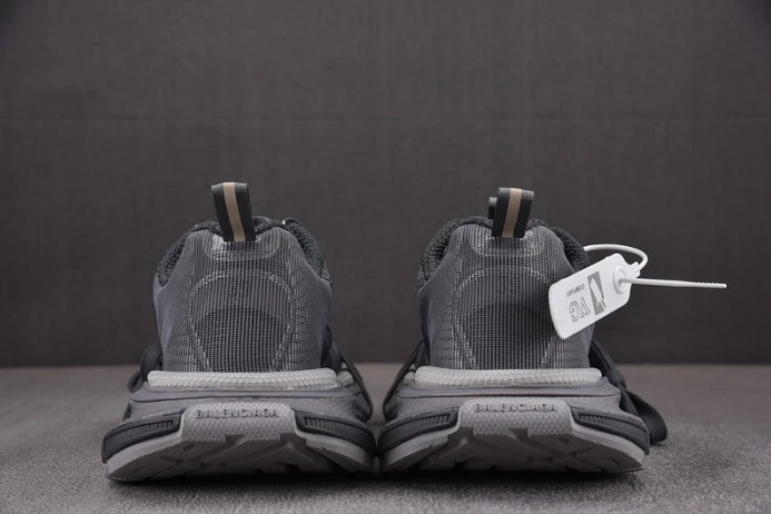 GoodFit Ba*len*cia*ga 3xl sneaker w2sm 2055
