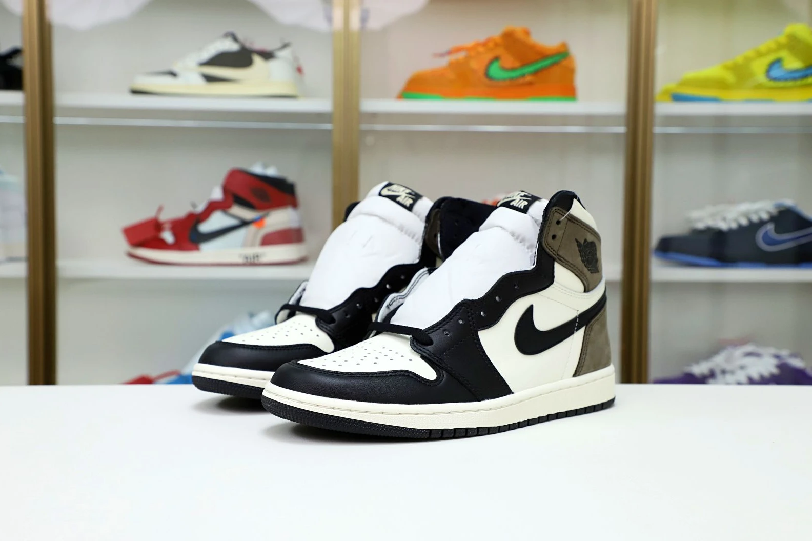 GoodFit Kimikick AIR JORDAN 1 RETRO HIGH OG 'DARK MOCHA' 2002