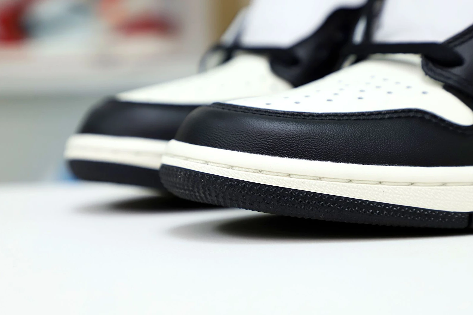 GoodFit Kimikick AIR JORDAN 1 RETRO HIGH OG 'DARK MOCHA' 2002