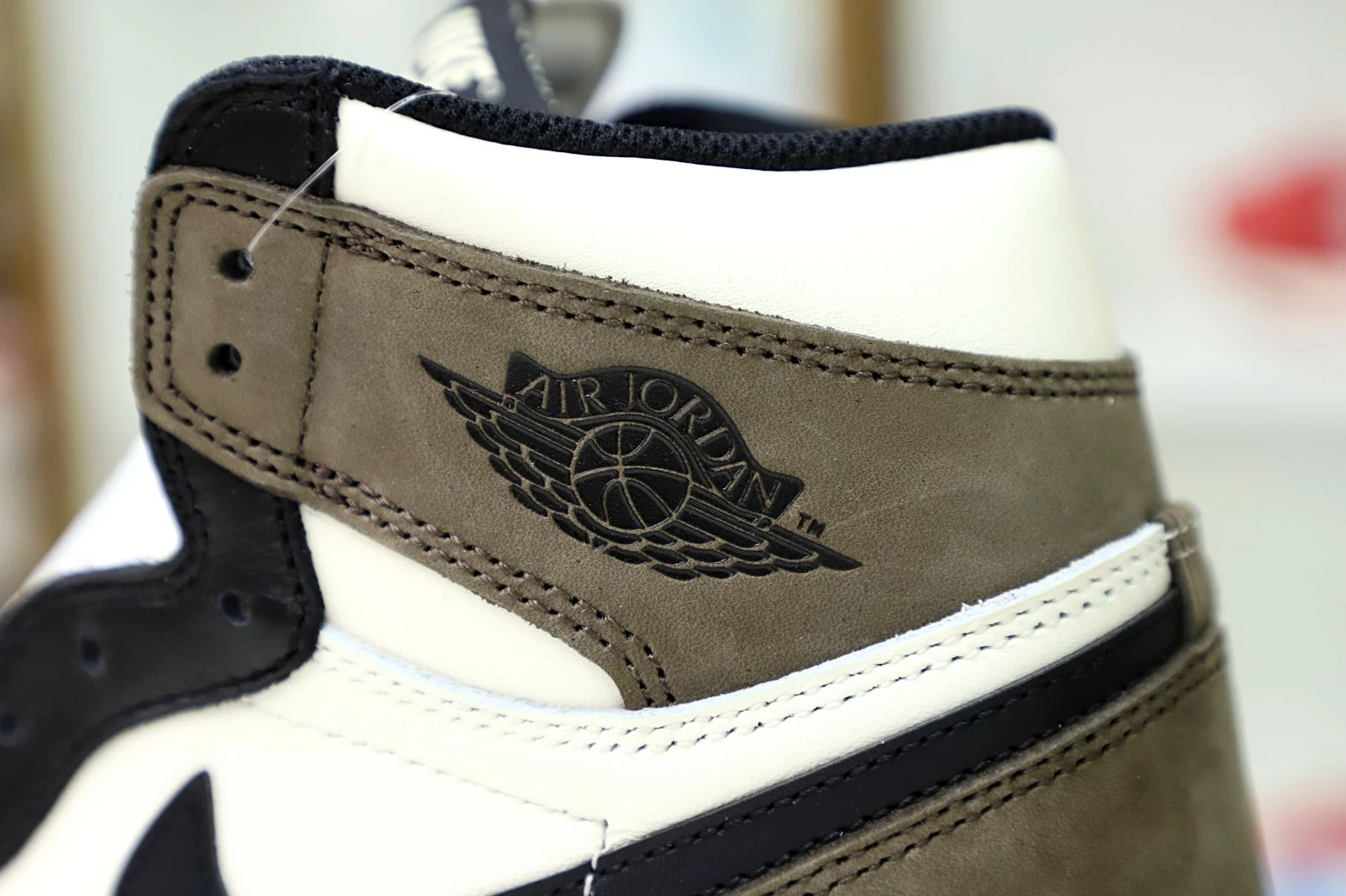 GoodFit Kimikick AIR JORDAN 1 RETRO HIGH OG 'DARK MOCHA' 2002