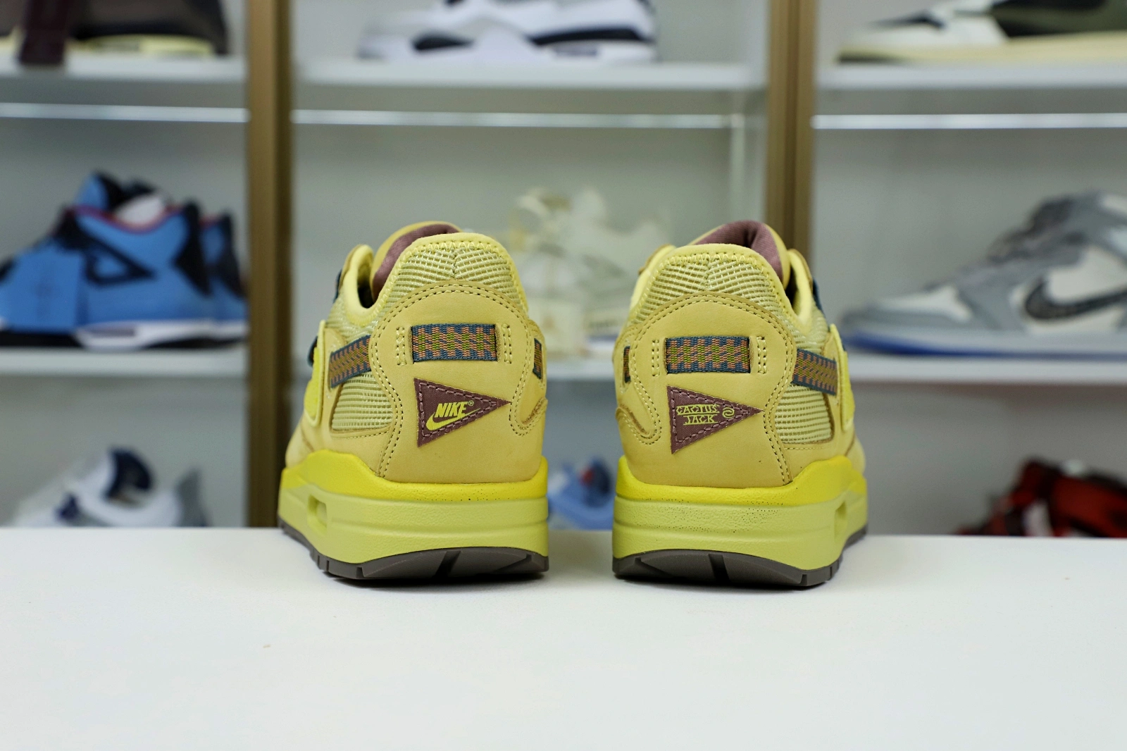 1st Kicks GoodFit Kimikick TRAVIS SCOTT X NIKE AIR MAX 1 WHEAT DO9392- 3478