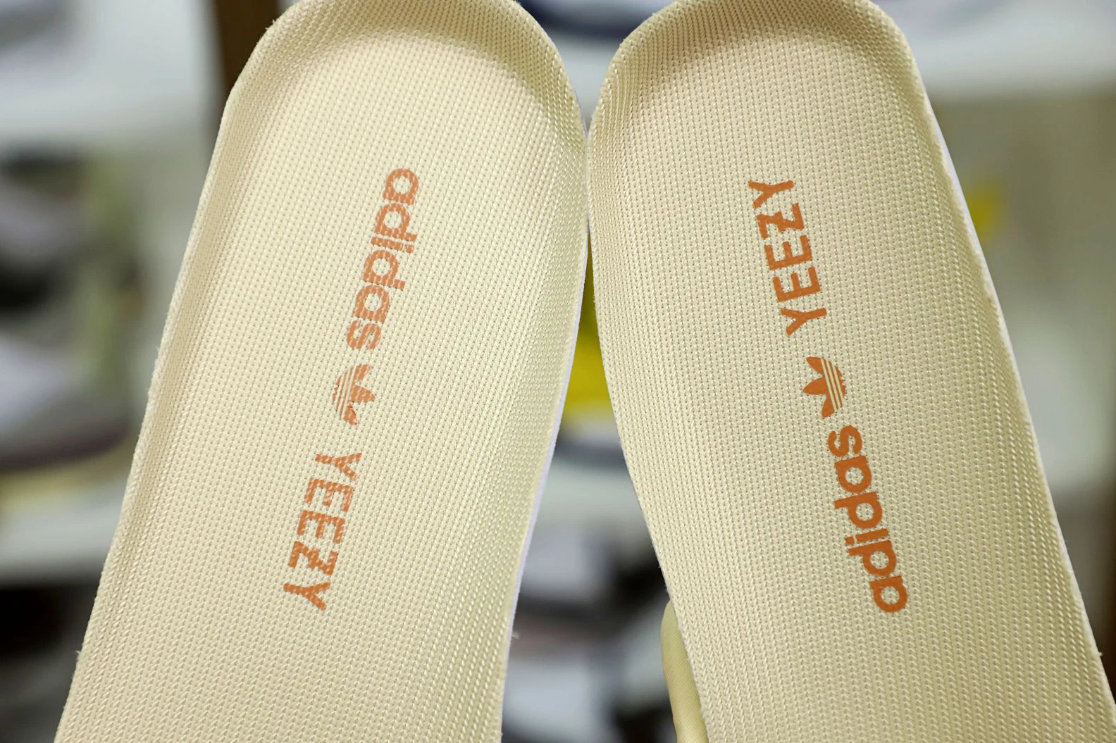 GoodFit Kimikick YEEZY BOOST 350 V2 'MX OAT' 39