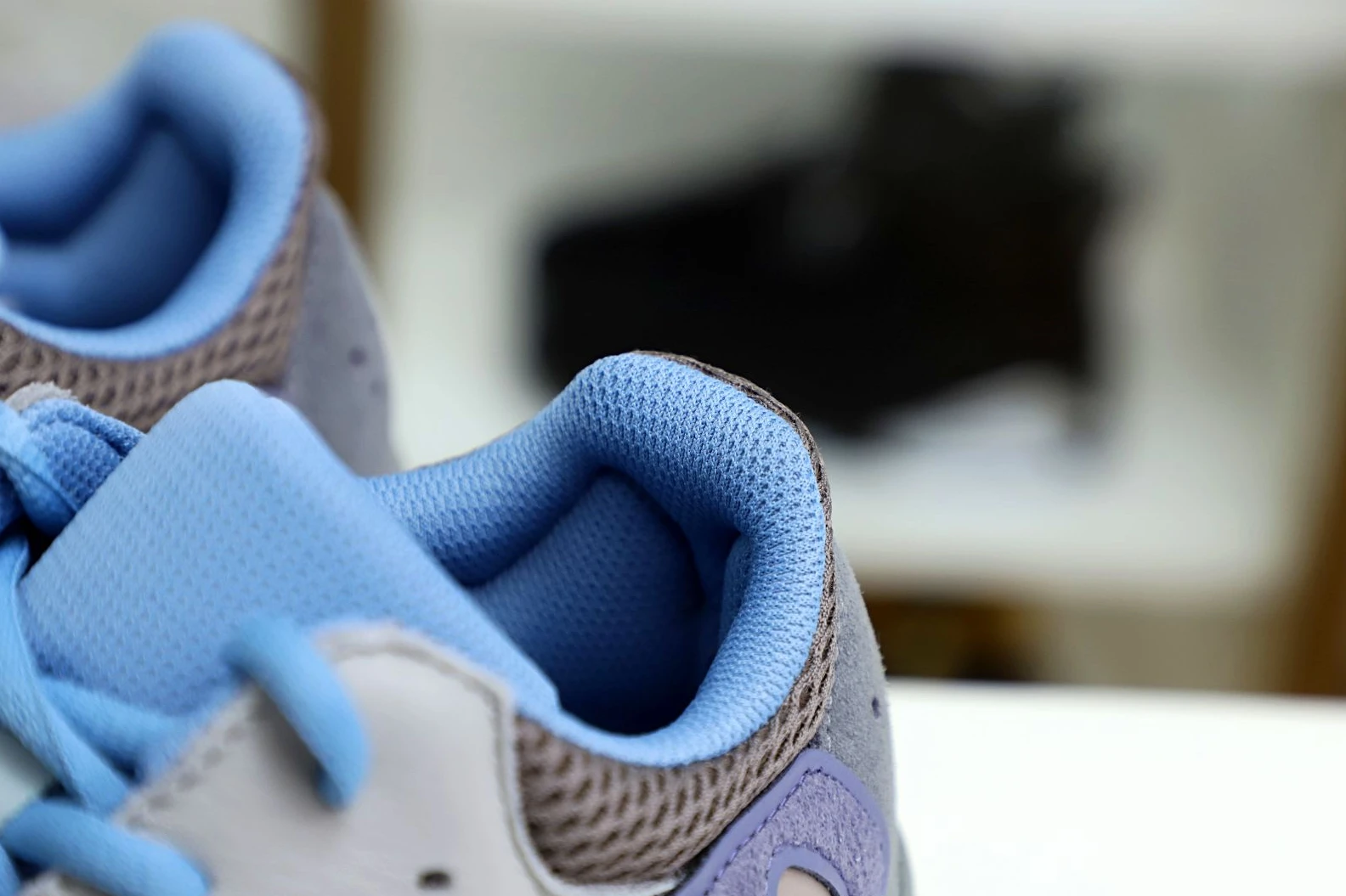 GoodFit Kimikick YEEZY BOOST 700 'CARBON BLUE' 41