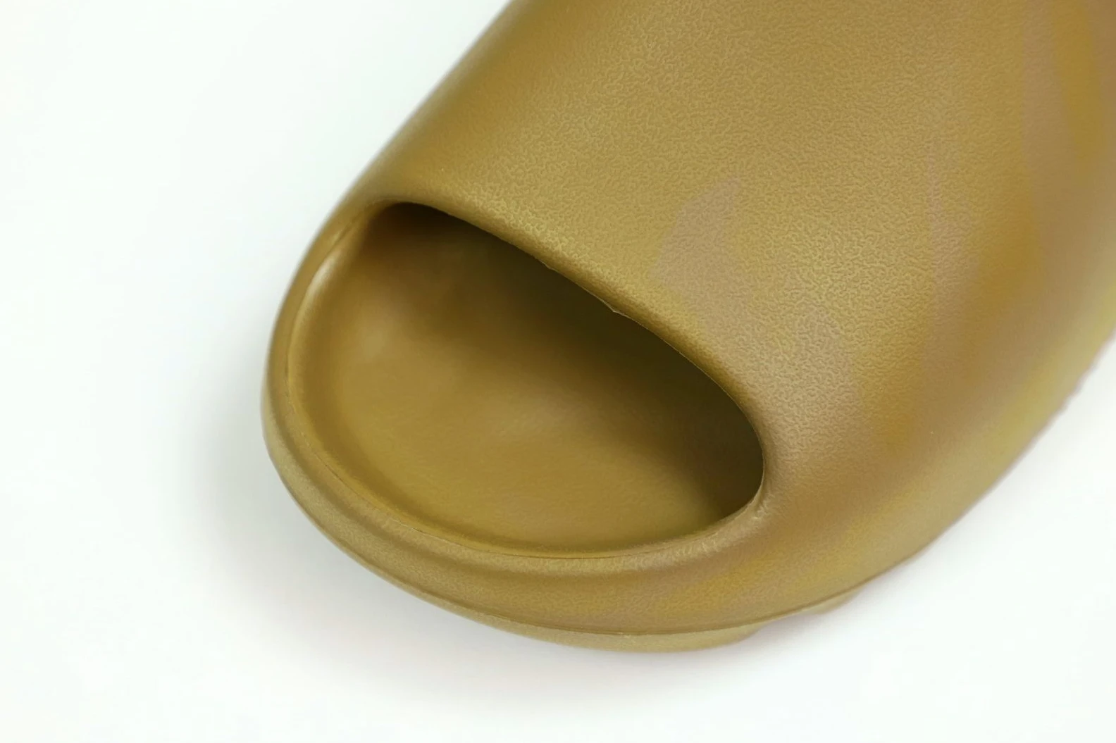 GoodFit Kimikick YEEZY SLIDES GW 51
