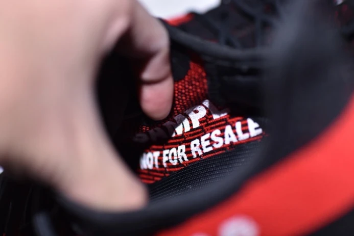 GoodFit ad*s Sup*e yeezy boost 350 v2 black and red 253