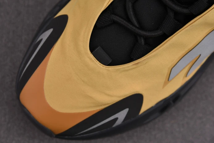 GoodFit ad*s yeezy boost 700 mnvn honey flux gz 181