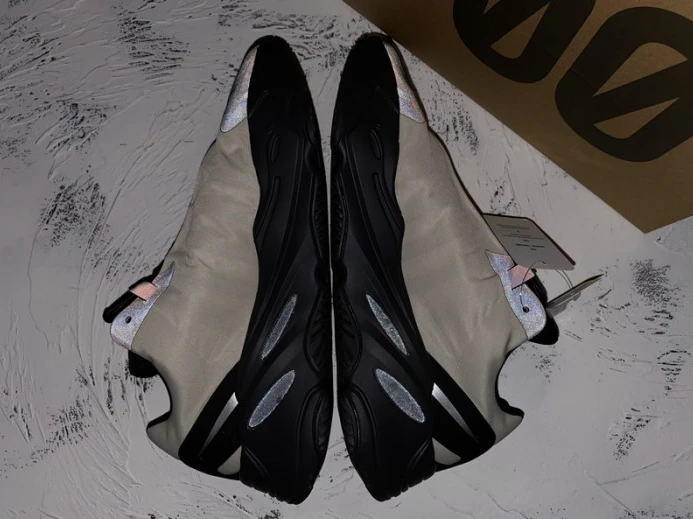 HighQuality Adidas Yeezy Boost 700 MNVN Bone FY 477
