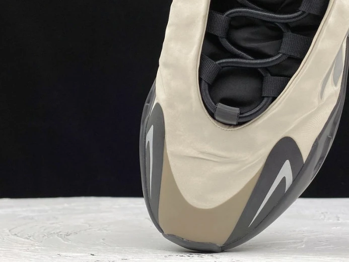 HighQuality Adidas Yeezy Boost 700 MNVN Bone FY 477