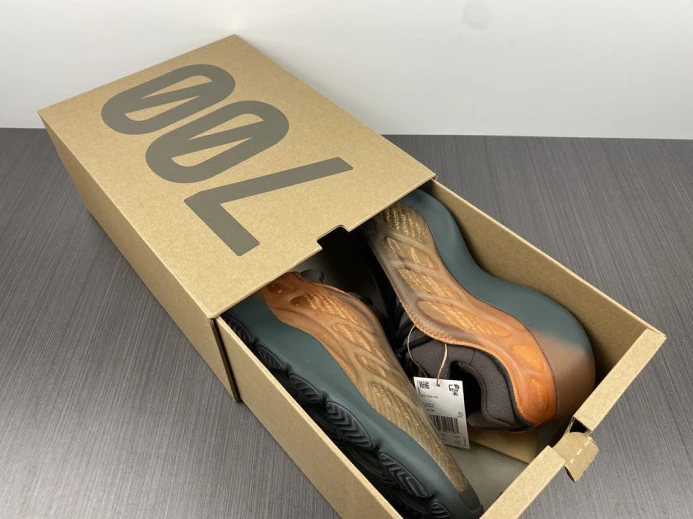 HighQuality Adidas Yeezy Boost 700 V3 Copfade GY 361