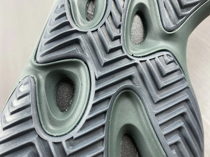 HighQuality Adidas Yeezy Boost 700 V3 Copfade GY 361