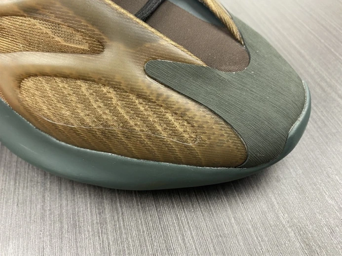 HighQuality Adidas Yeezy Boost 700 V3 Copfade GY 361